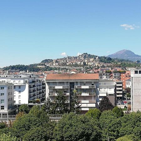 La tua mansarda a Bergamo Villa Esterno foto