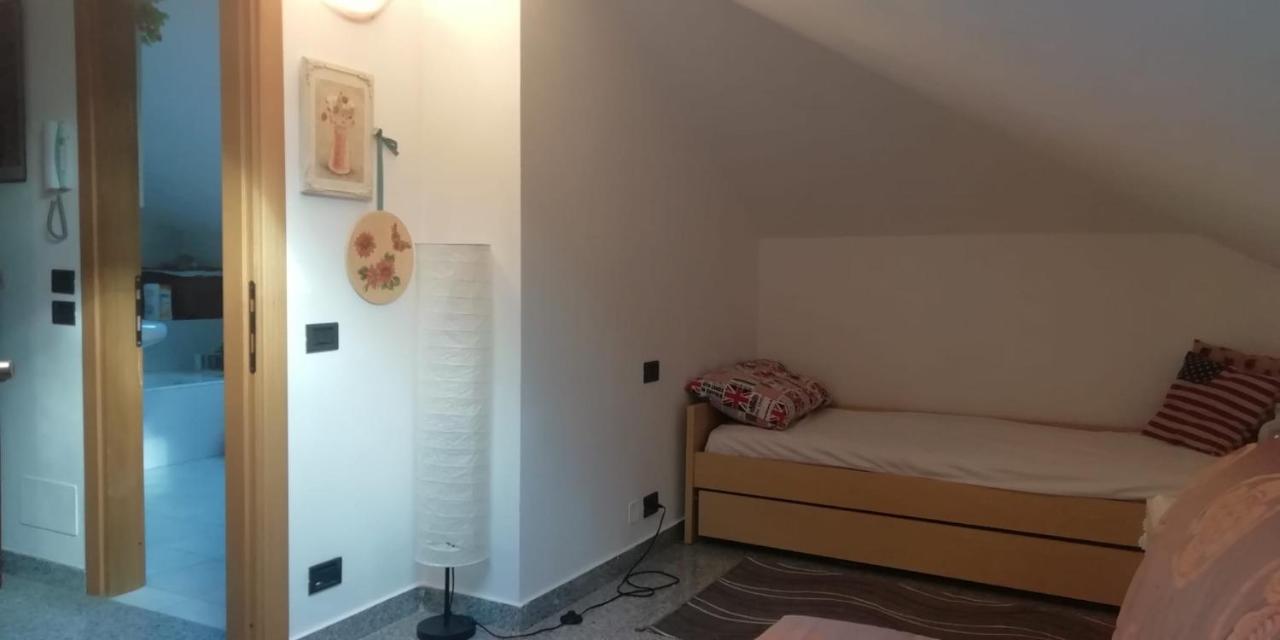 La tua mansarda a Bergamo Villa Esterno foto
