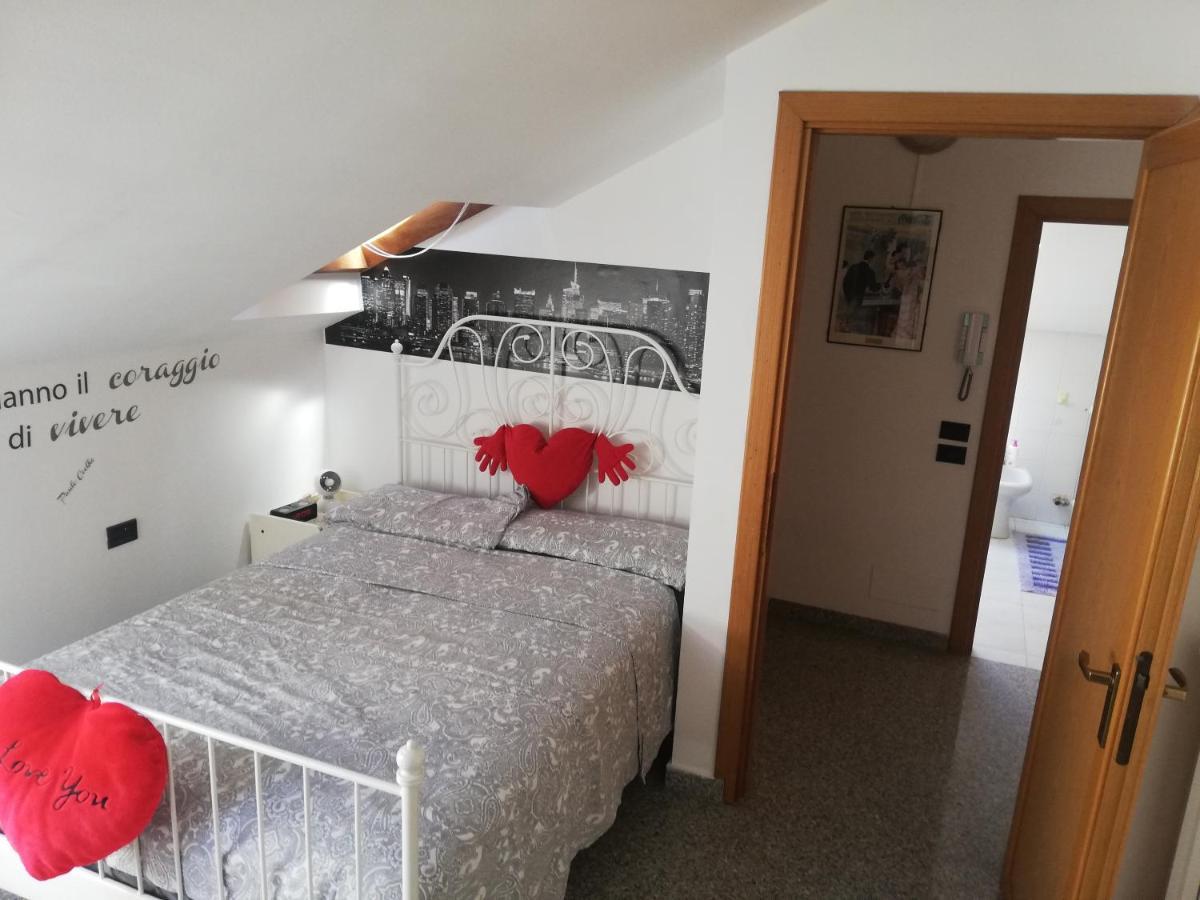 La tua mansarda a Bergamo Villa Esterno foto